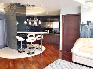 Апарт-отели Best Apartments in Most City Днепр Апартаменты с 2 спальнями и балконом, вид на реку-5