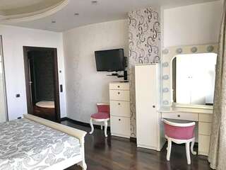 Апарт-отели Best Apartments in Most City Днепр Апартаменты с 2 спальнями и балконом, вид на реку-13